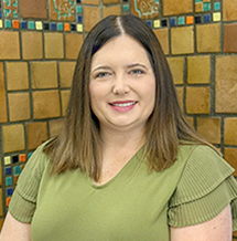 Kristen Jarvis, cashier